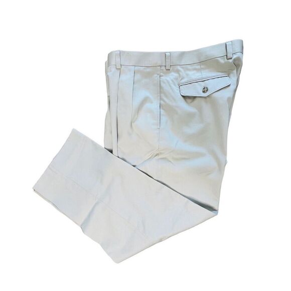 L.L. Bean Wrinkle Free Classic Fit Off White Pleated Chino Pants sz 35/29 - Picture 1 of 12